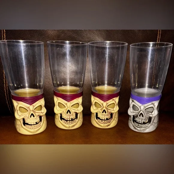 Vintage Plastic Blow Mold Halloween Pitchers with four matching glasses - Picture 2 of 3
